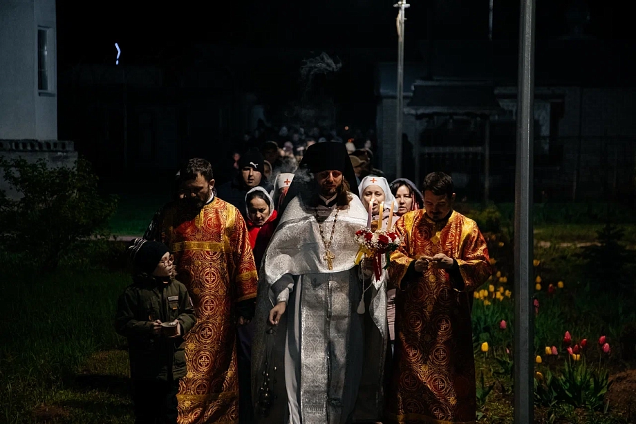 Фото: как в челнинских храмах прошли пасхальные богослужения