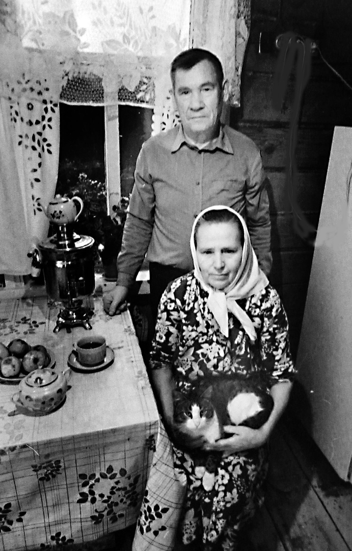 Николай Туганов опубликовал редкие фото ко Дню семьи, любви и верности