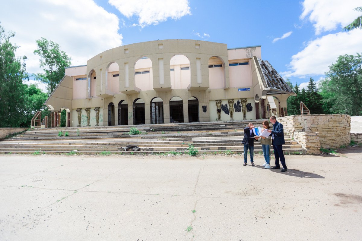 Когогина оценила ход реконструкции РК «Колизей», где разместится драмтеатр