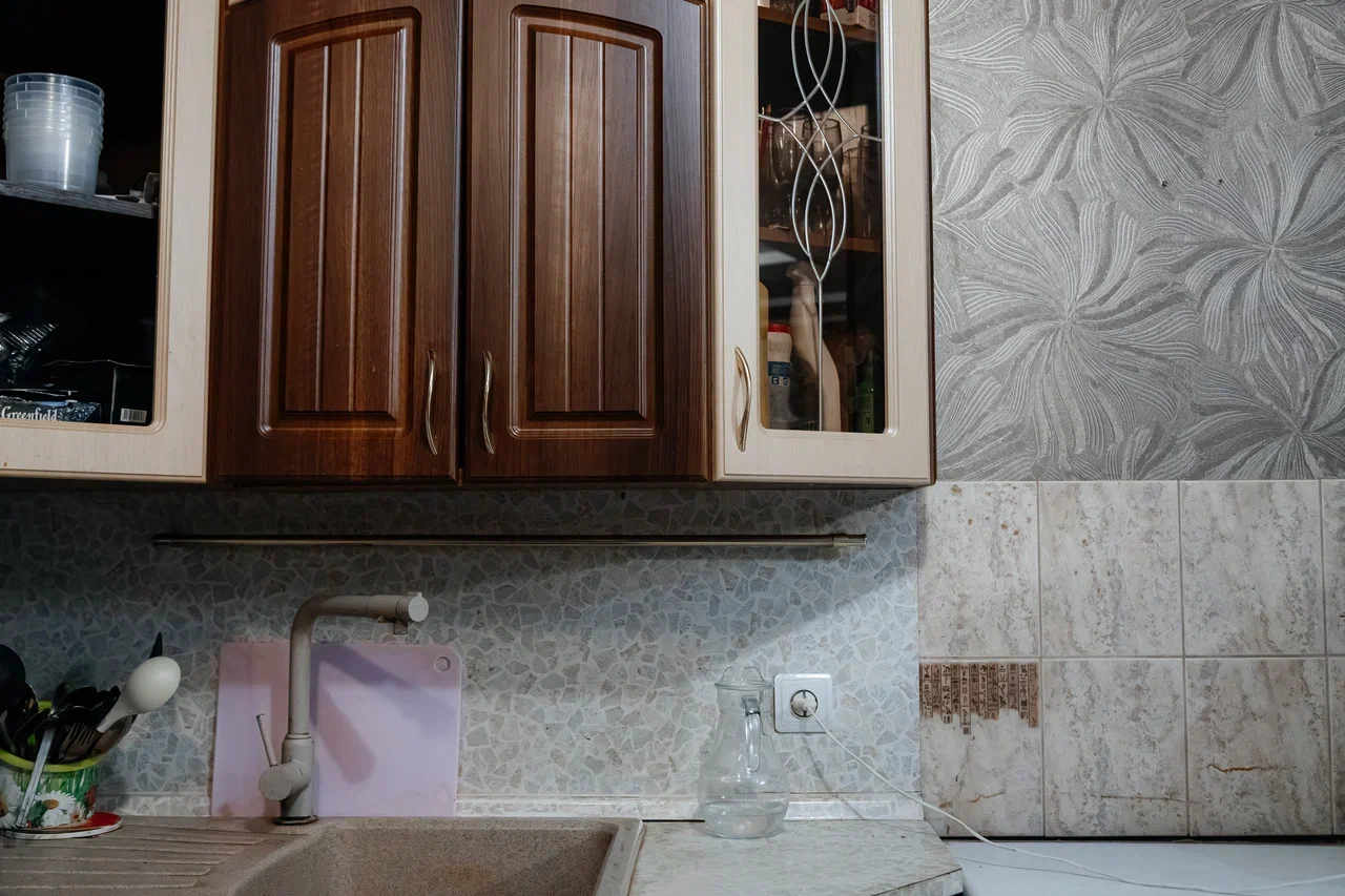 «Когда там у бабушки ноги гниют, потому что у нее сахарный диабет, от нее какой запах должен исходить?» «Когда там у бабушки ноги гниют, потому что у нее сахарный диабет, от нее какой запах должен исходить?»