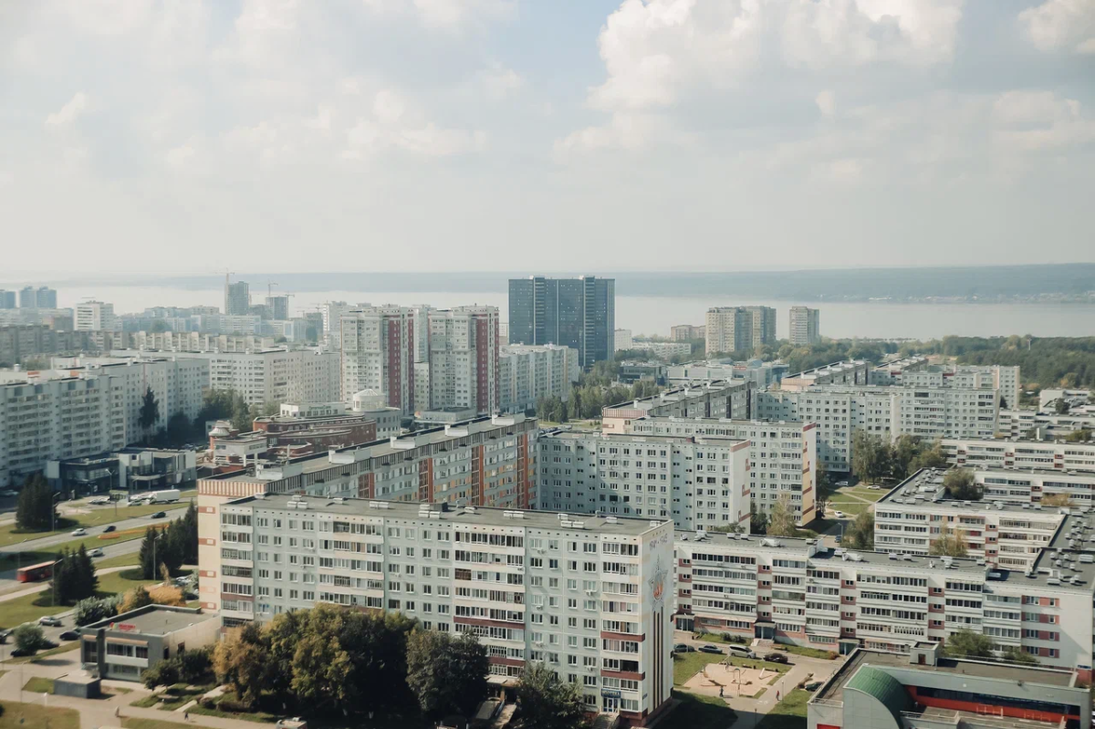 Челнинцы просят закрыть стриптиз-клуб после массовой драки с мигрантами