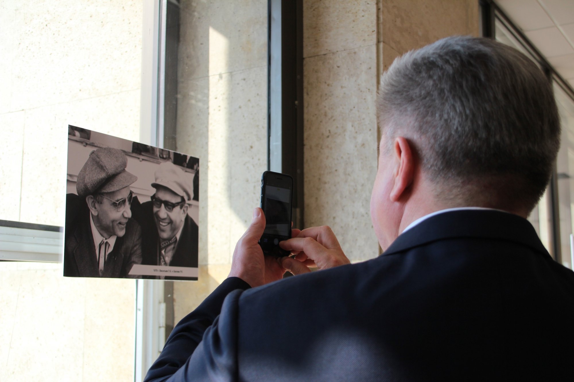 В мэрии открыли выставку, посвященную 50-летию «КАМАЗа», с уникальными кадрами 