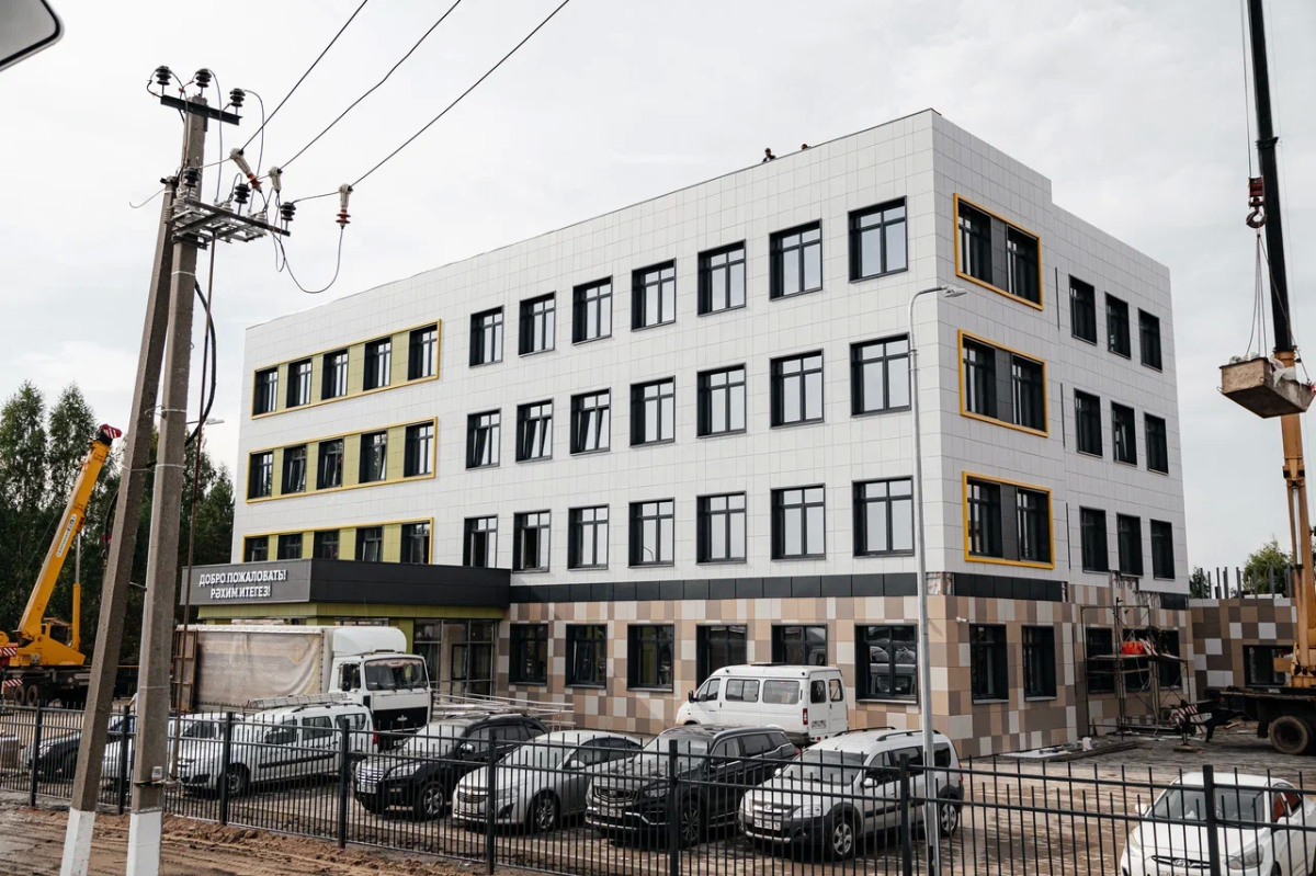 Около 200 детей перевелись из Челнов в обновленную школу в Малой Шильне