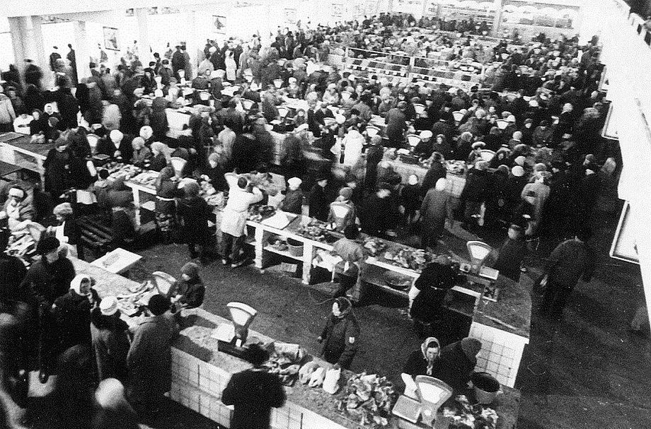 Как выглядел Комсомольский рынок в прошлом веке – редкие фото