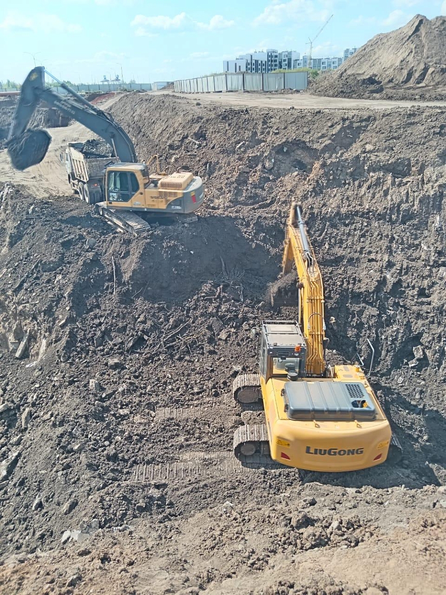 В Челнах при ремонте участка Нариманова обнаружен подземный ледник (фото)