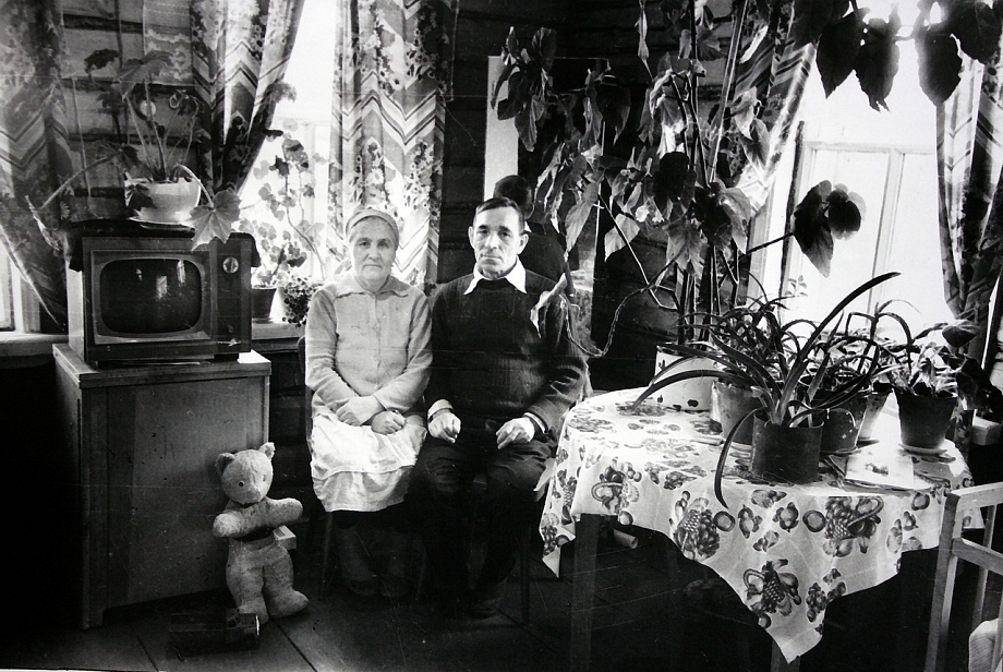 Николай Туганов опубликовал редкие фото ко Дню семьи, любви и верности