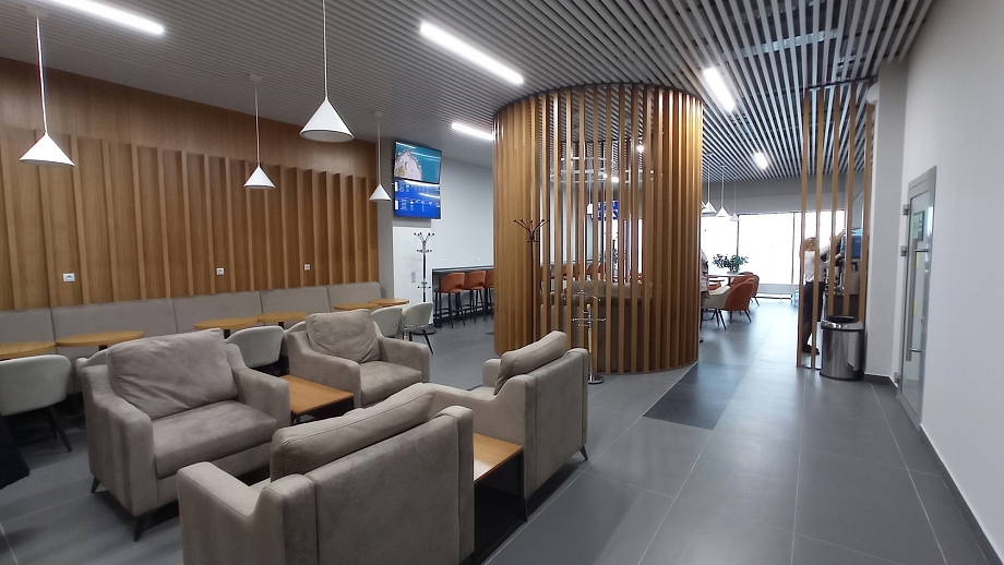 В новом терминале Бегишево открылся бизнес-зал со шведским столом