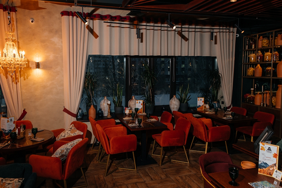 Ресторан «Грузинские истории» на Усманова доступен в банкетном режиме