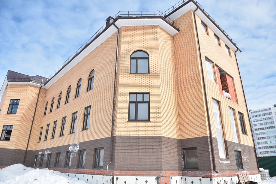 В Челнах завершили строительство здания православной гимназии