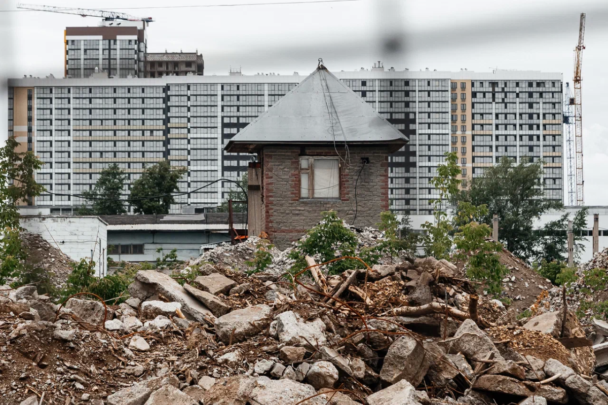 Фото: большую часть объектов завода «КамгэсЗЯБ» сровняли с землей 26.06.2024