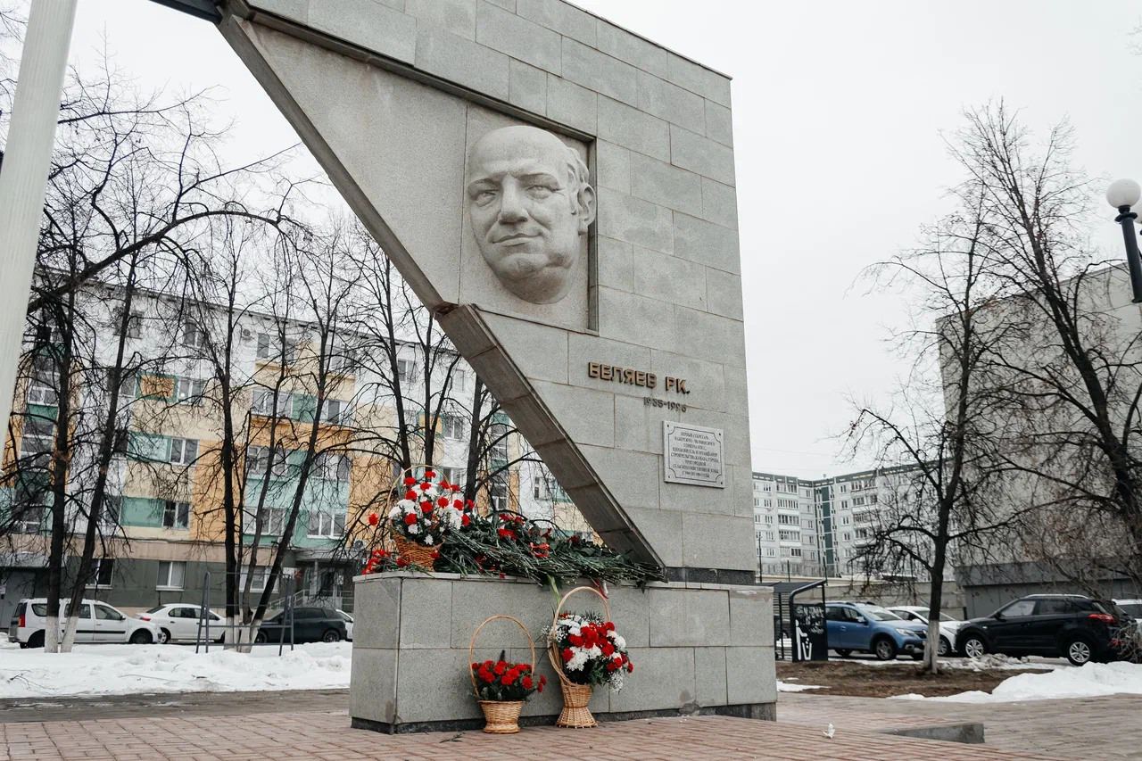 Фото: в Челнах почтили память первого руководителя города Раиса Беляева Фото: в Челнах почтили память первого руководителя города Раиса Беляева