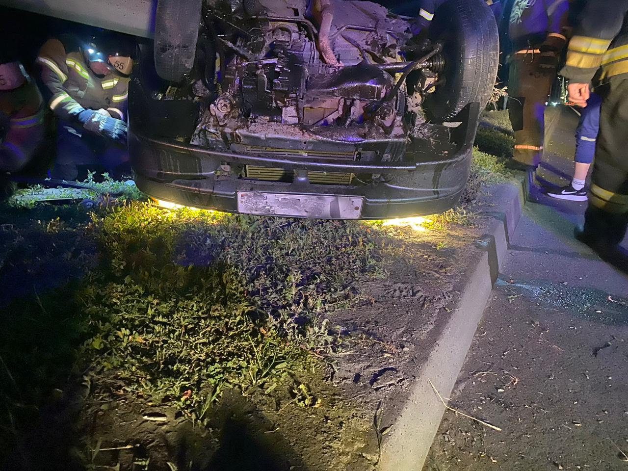 ГИБДД: молодой водитель погиб, врезавшись в столб на первой дороге (фото)