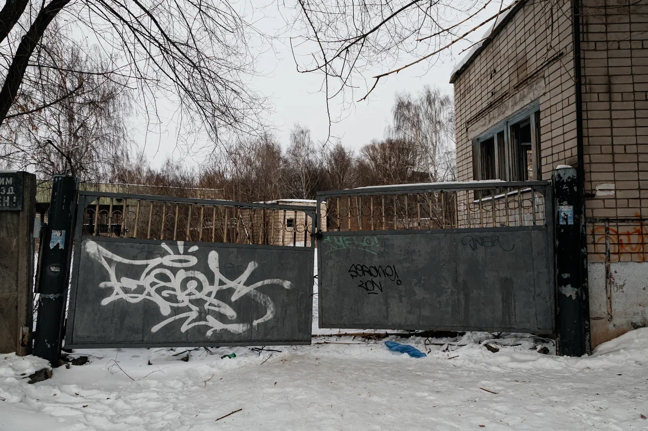 Фото: как выглядит заброшка Ленара Миргалиева, где пострадали дети