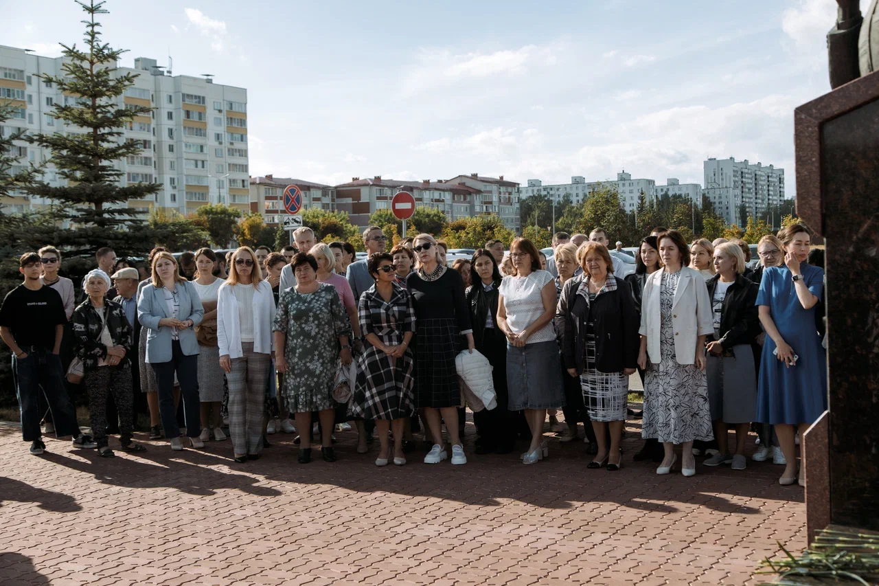 Когогин и Магдеев возложили цветы к памятнику Льва Васильева (фото)