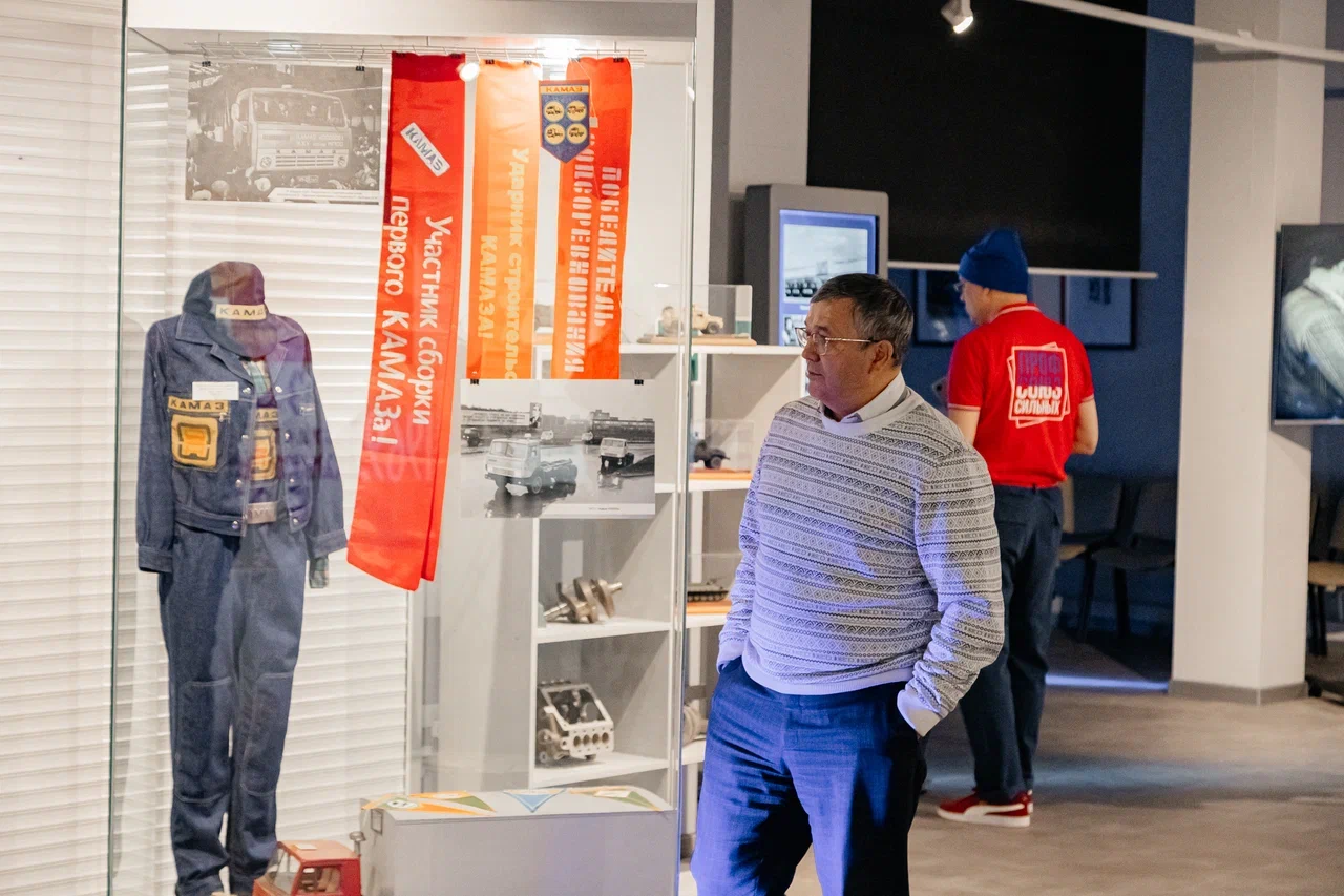 Кухонная утварь, роба и «Молнии» 70-х: что показывают в музее к юбилею «КАМАЗа» 