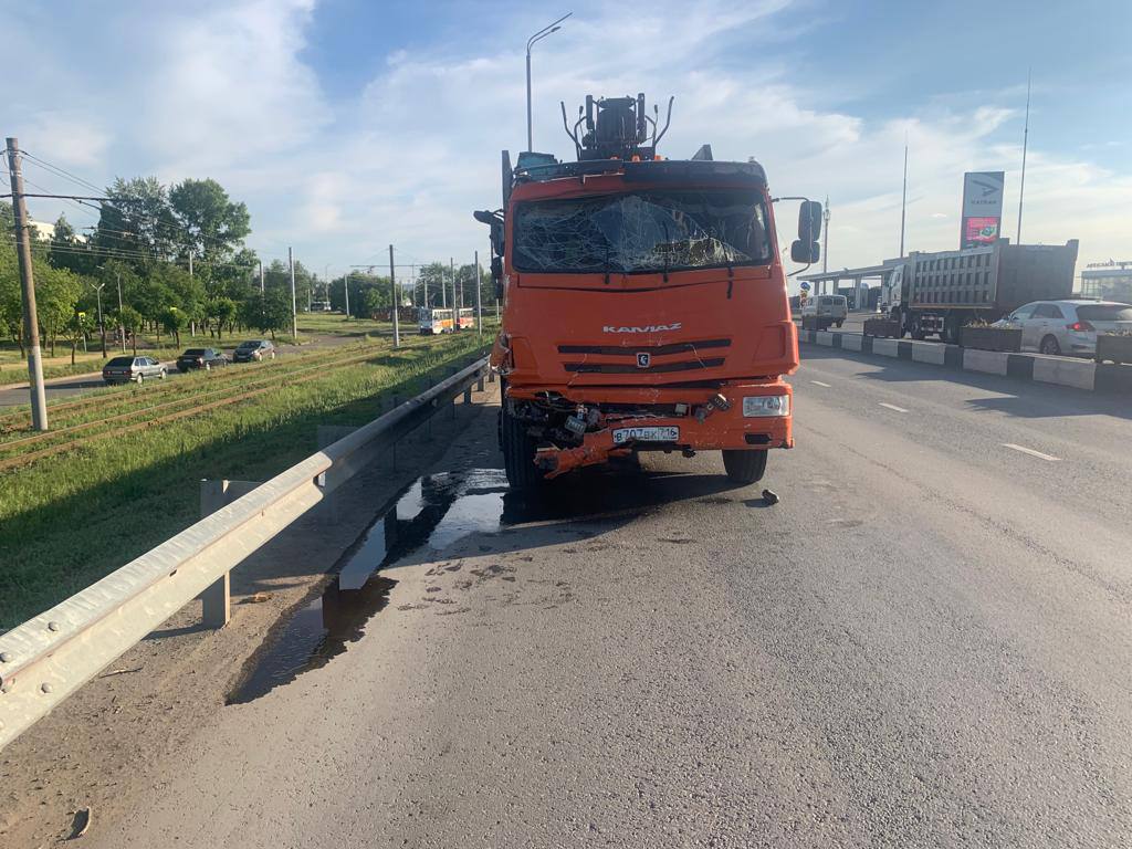 В Челнах опрокинулся микроавтобус с пассажирами