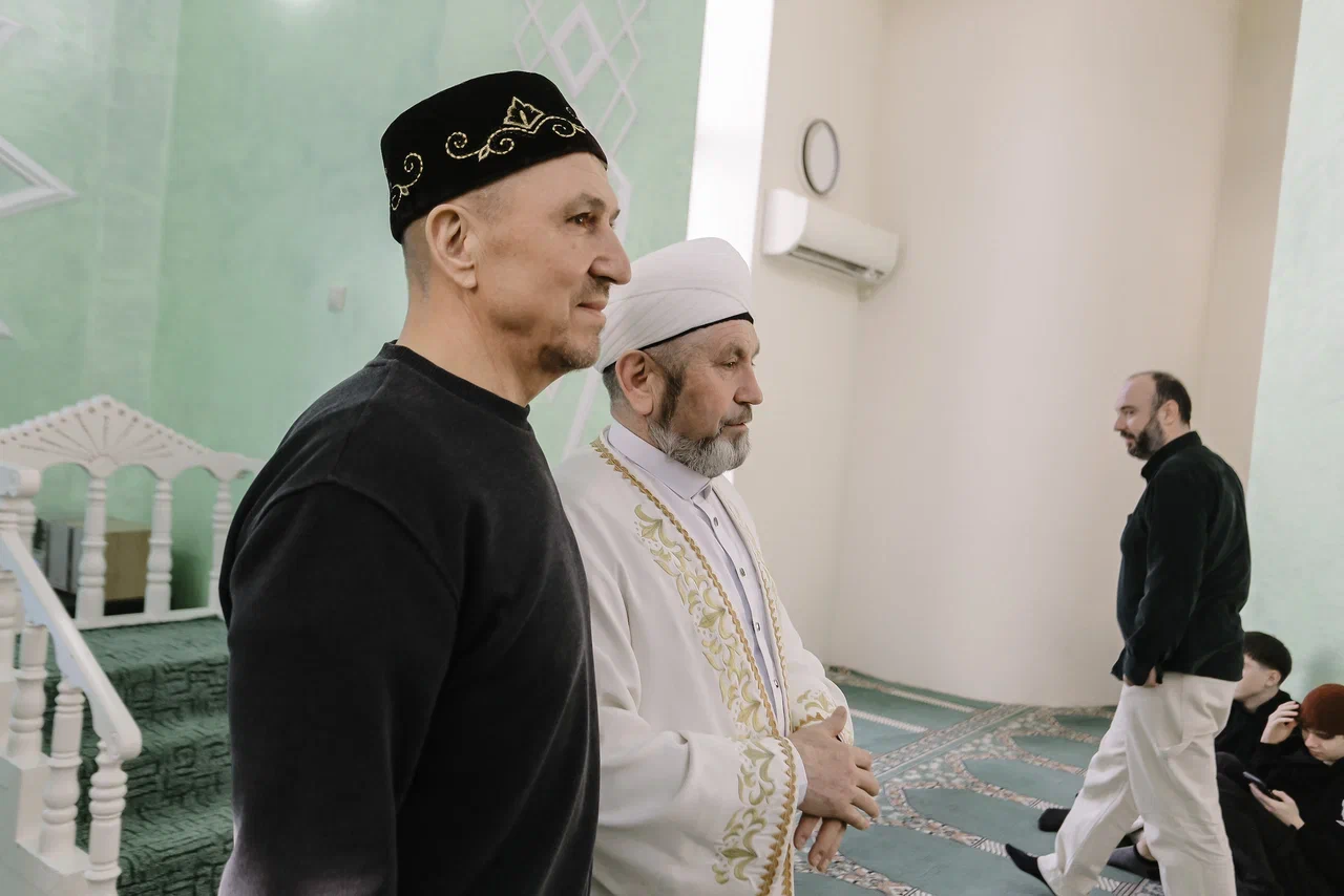 Фото: в мечетях города прошли гает-намазы в честь окончания месяца Рамадан
