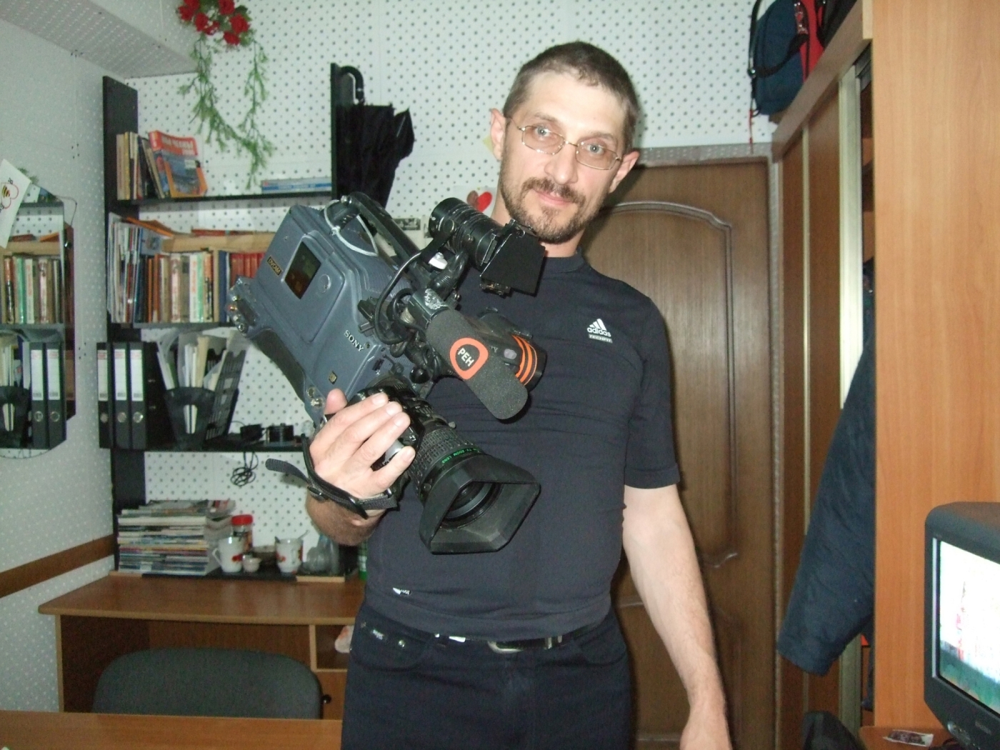 После продолжительной болезни ушел из жизни телеоператор Михаил Матвеев