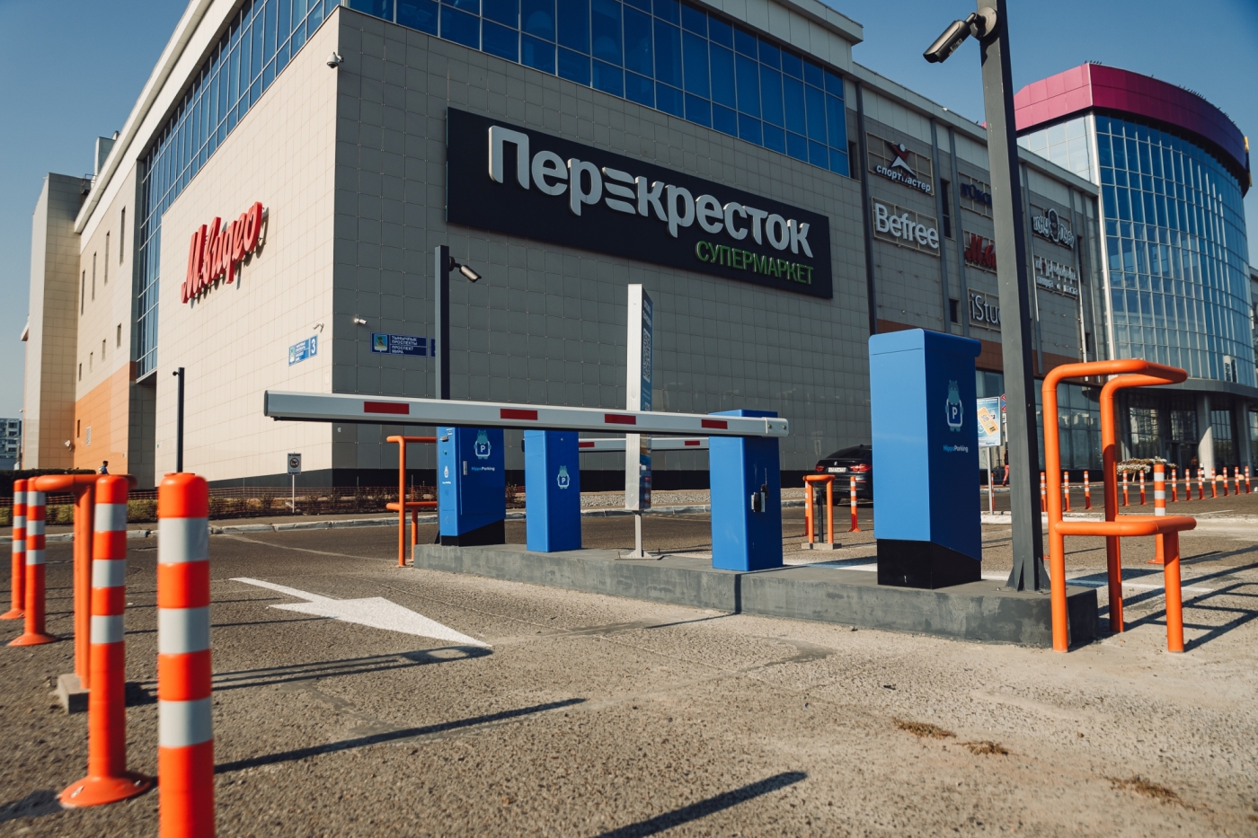 Безопасность и комфорт: ТРЦ «Торговый квартал» запустил умную парковку Безопасность и комфорт: ТРЦ «Торговый квартал» запустил умную парковку