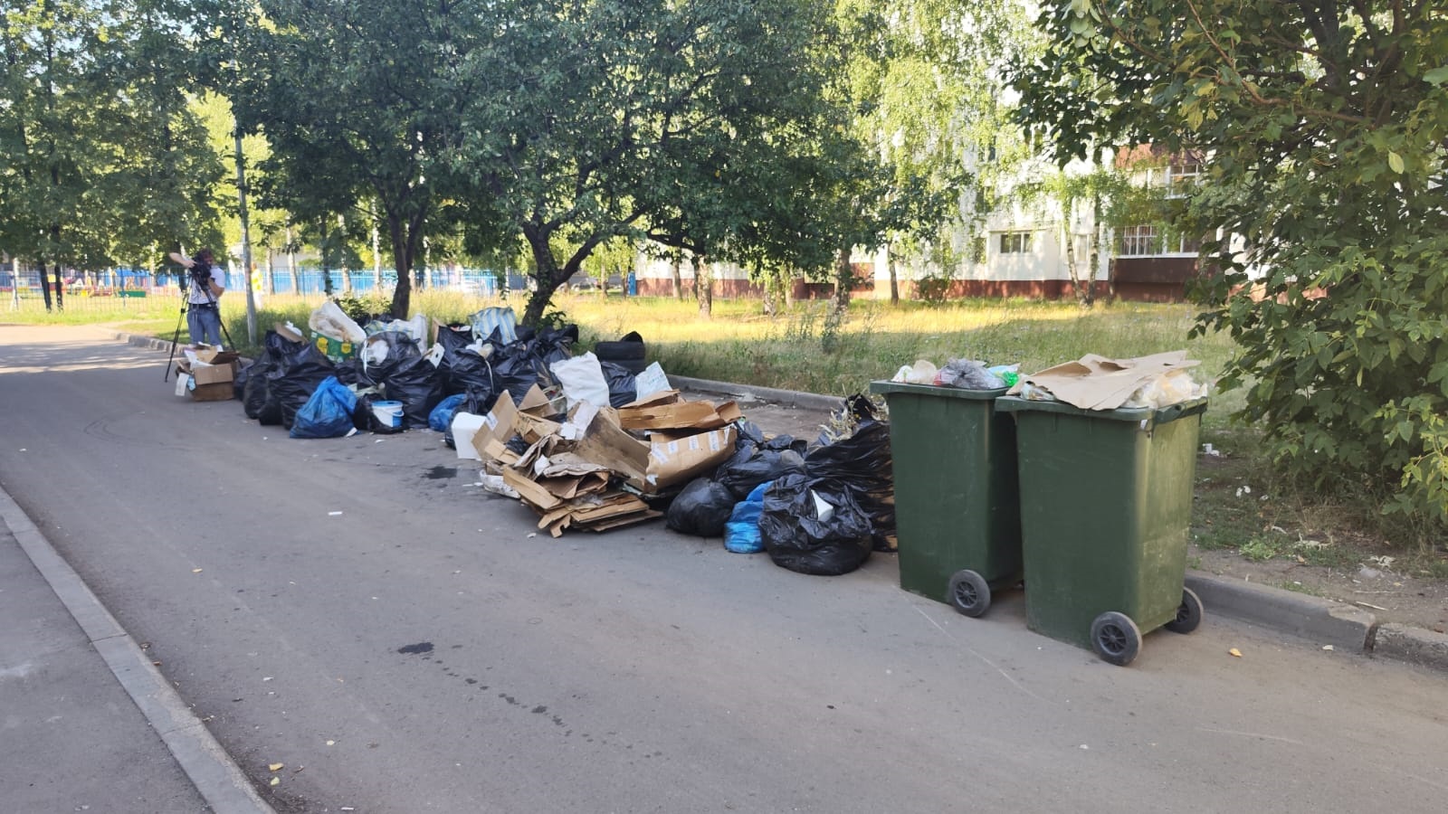 В Челнах убрали площадку «Нашего двора», ставшую стихийной свалкой 