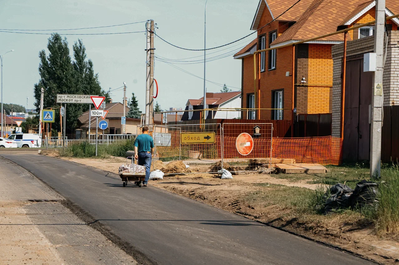 Фото: как ремонтируют центральную улицу Орловки в Челнах