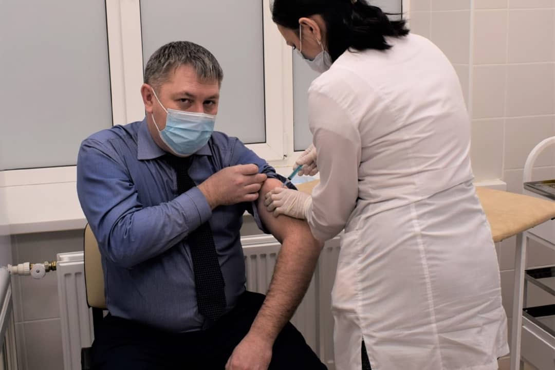 Фаил Камаев прошел вакцинацию от коронавируса