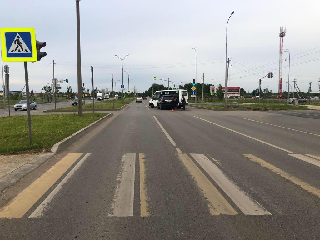 В Челнах в ДТП с маршрутным автобусом пострадала пассажирка