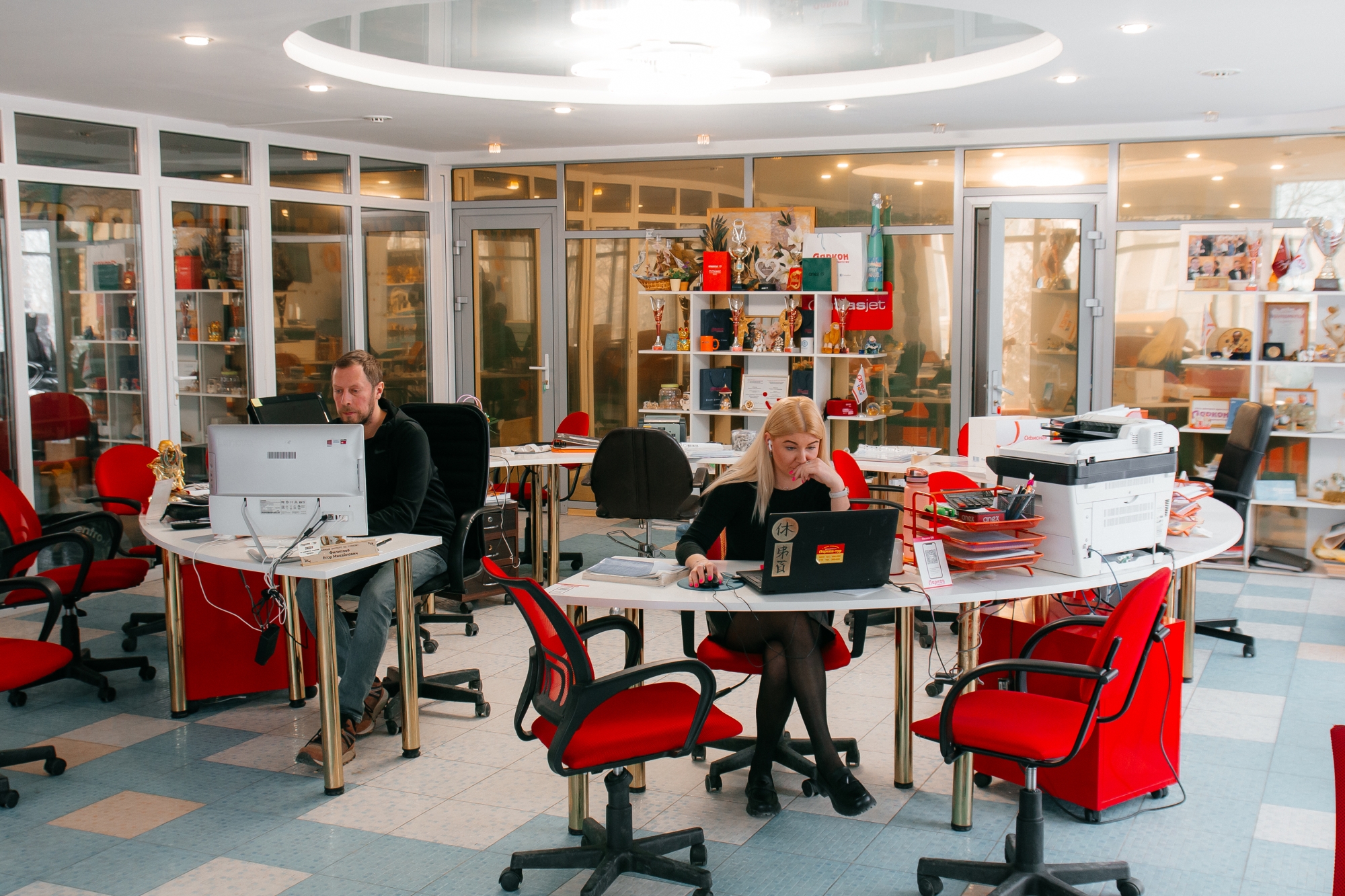 ﻿«Есть немного ботокса. Но, в целом, знаете… ничто не заменит женщине счастливых глаз»