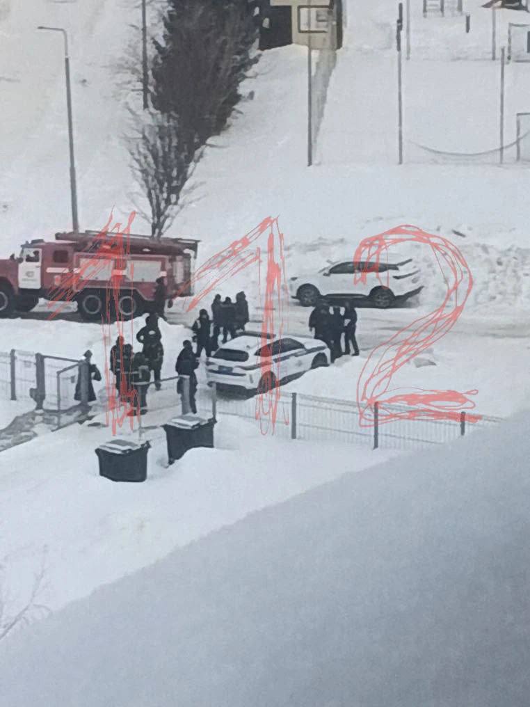 В лицее Нижнекамска школьник с ножом напал на уборщицу, учеников эвакуировали 