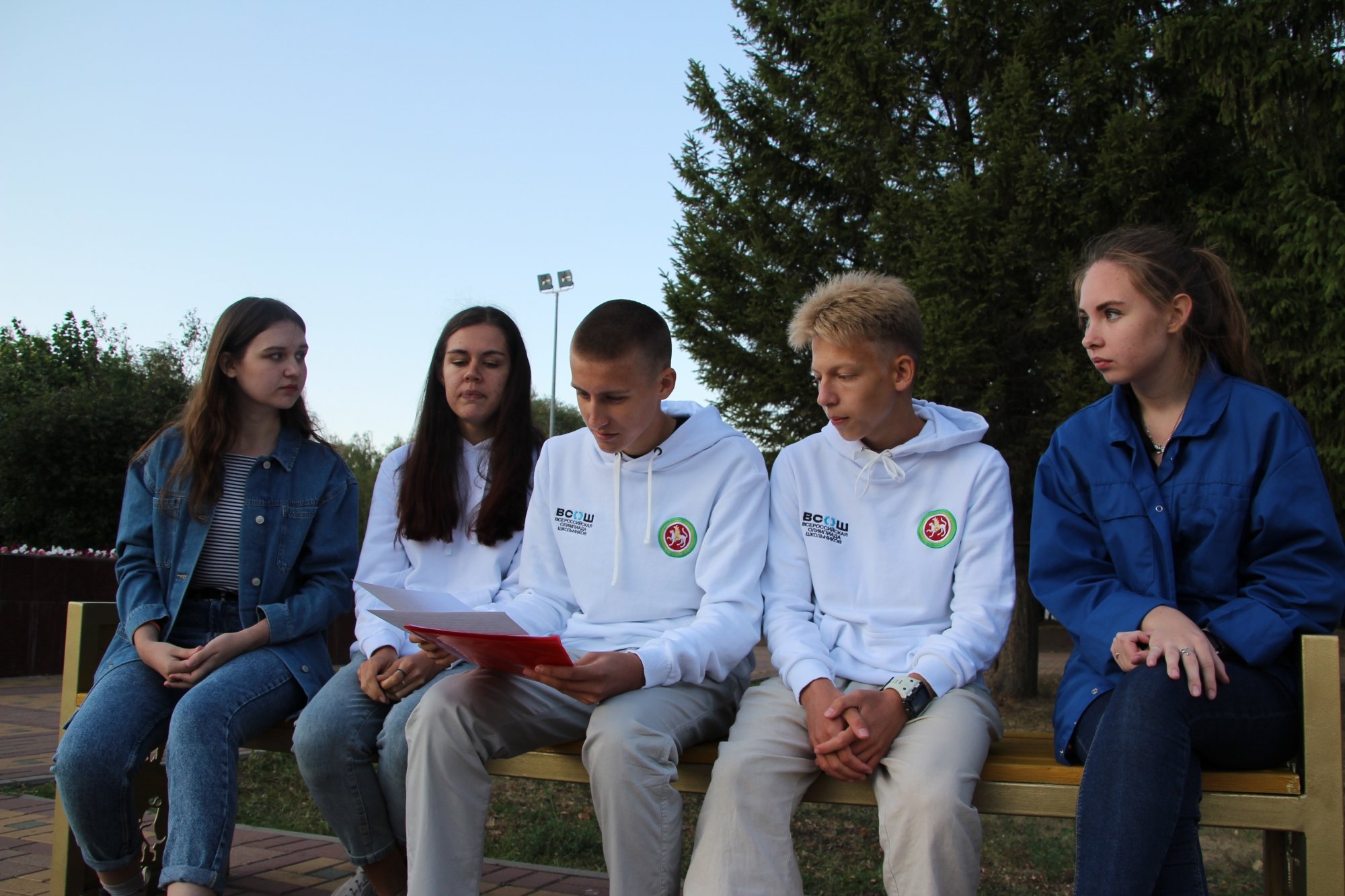 «Признания олимпиадников как «умной молодежи», которая будет двигать Россию, практически нет»