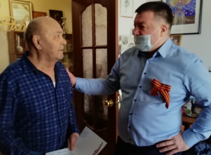 Руководители ГК «ПРОФИТ» поздравили ветеранов с Днем Победы