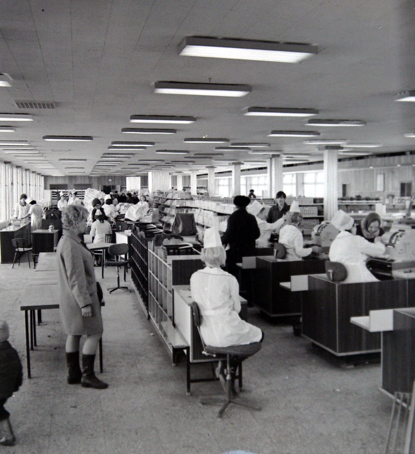 Фото: как в Челнах строили первые универсальные магазины Фото: как в Челнах строили первые универсальные магазины