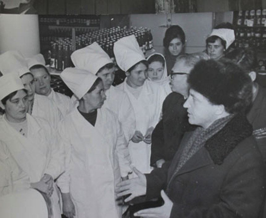 «Детский мир», Дом быта и универсамы – какими были ТЦ 70-х годов в Челнах