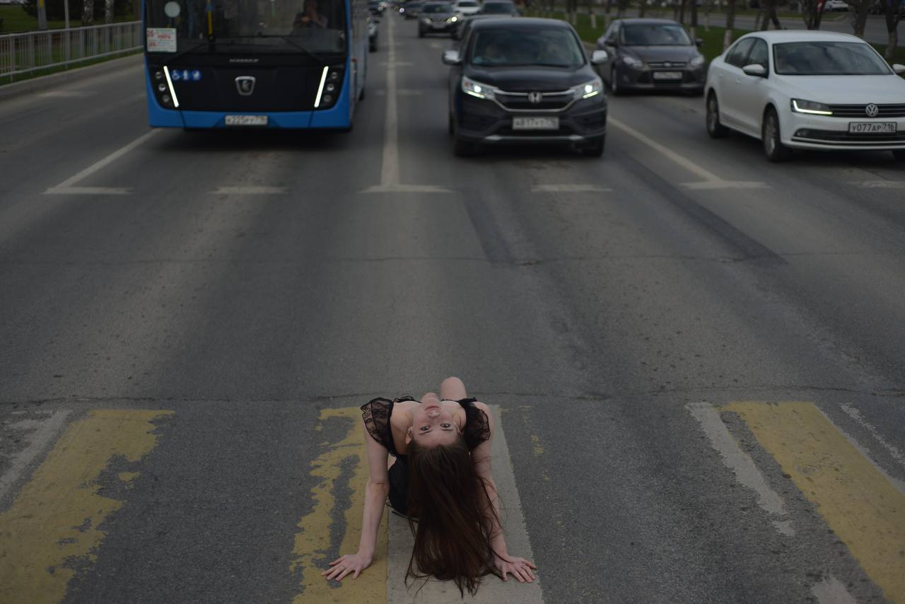 Дочь Венечки устроила откровенную фотосессию на проспекте - реакция (фото) 