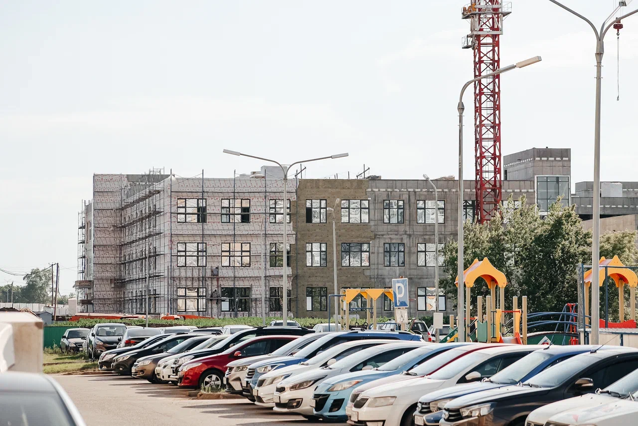 Фото: строители подняли корпус новой школы в Замелекесье