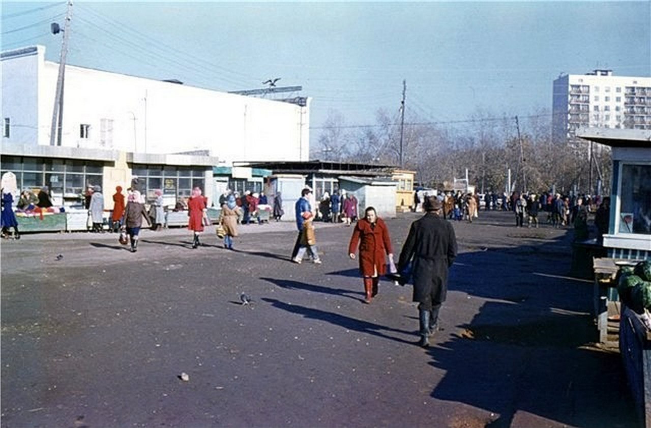 Как выглядел Комсомольский рынок в прошлом веке – редкие фото