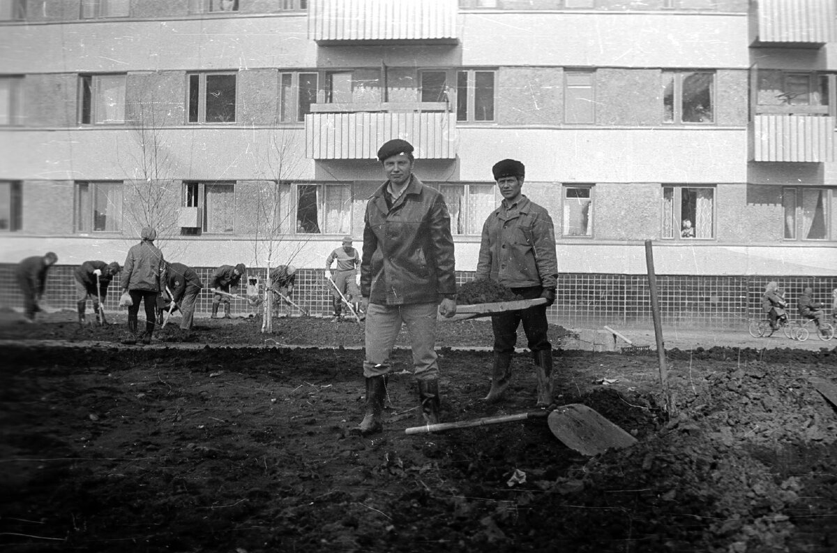Как проходил Ленинский субботник на «КАМАЗе» 50 лет назад (фото)