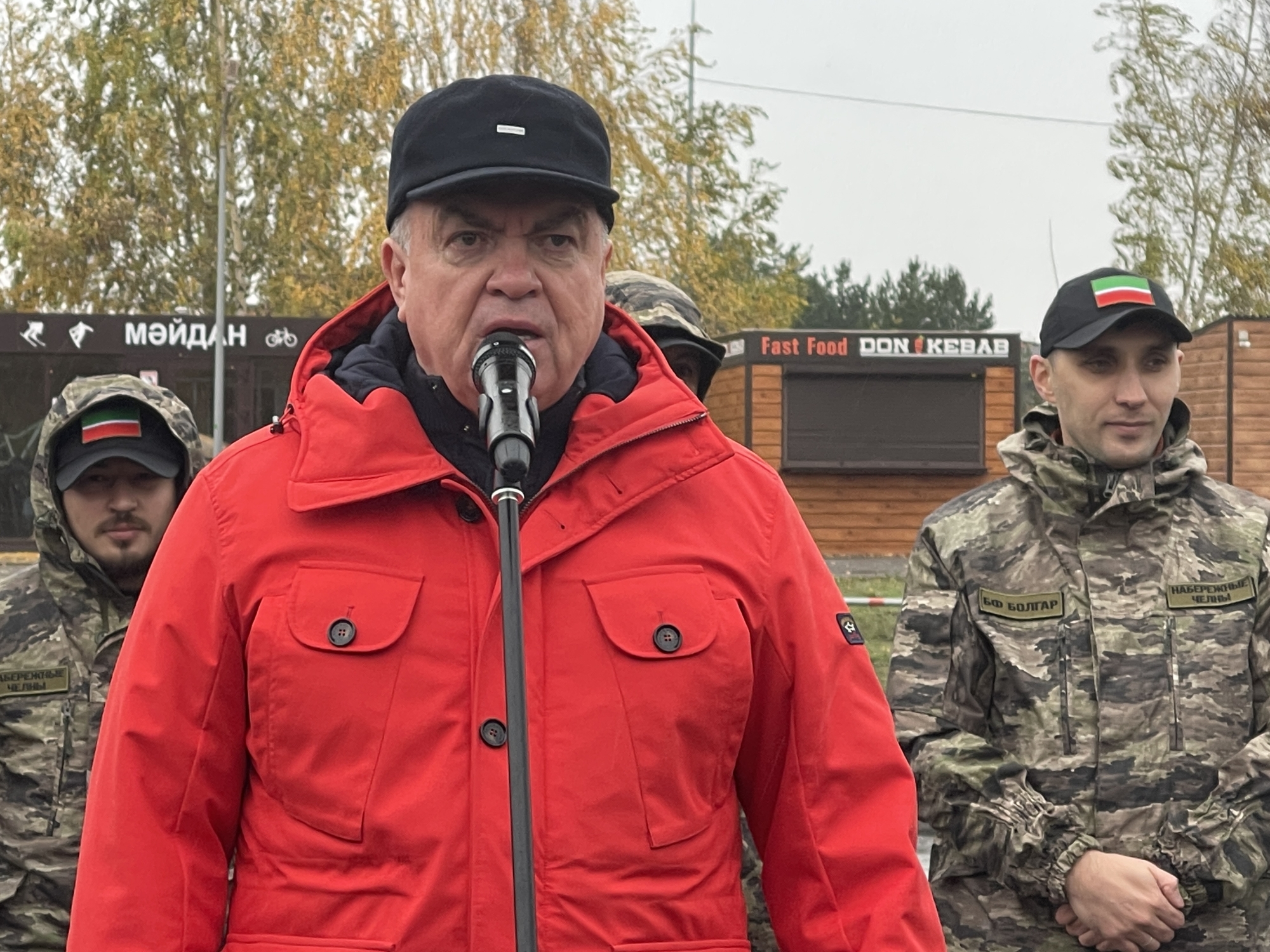Команду Рустама Гатина под аплодисменты проводили в Лисичанск. Видео