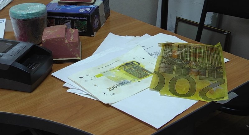 МВД выдало подробности дела о фальшивых евро, где замешан сын Есартии