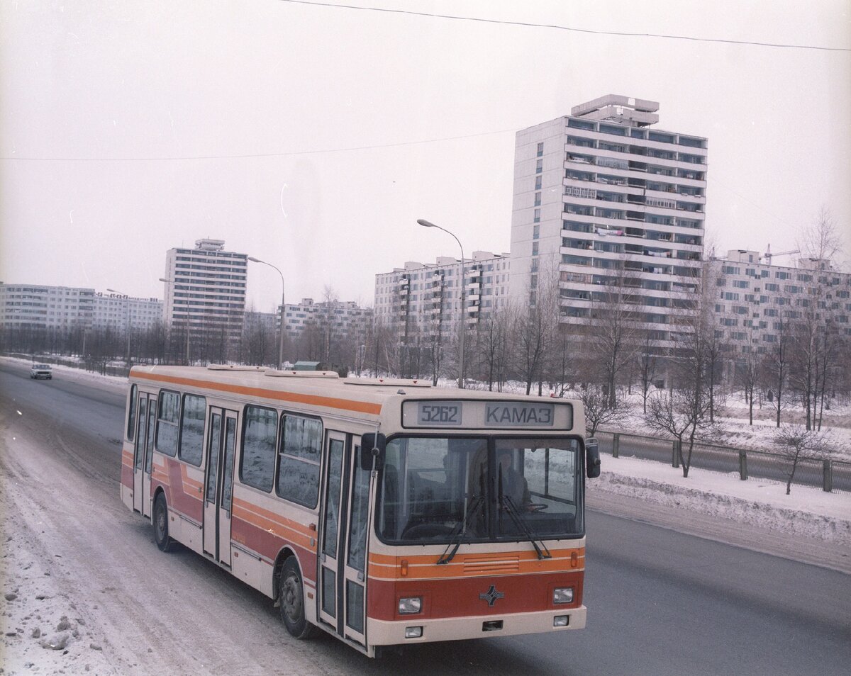 Уникальные фото первого камазовского автобуса, созданного в 90-е 