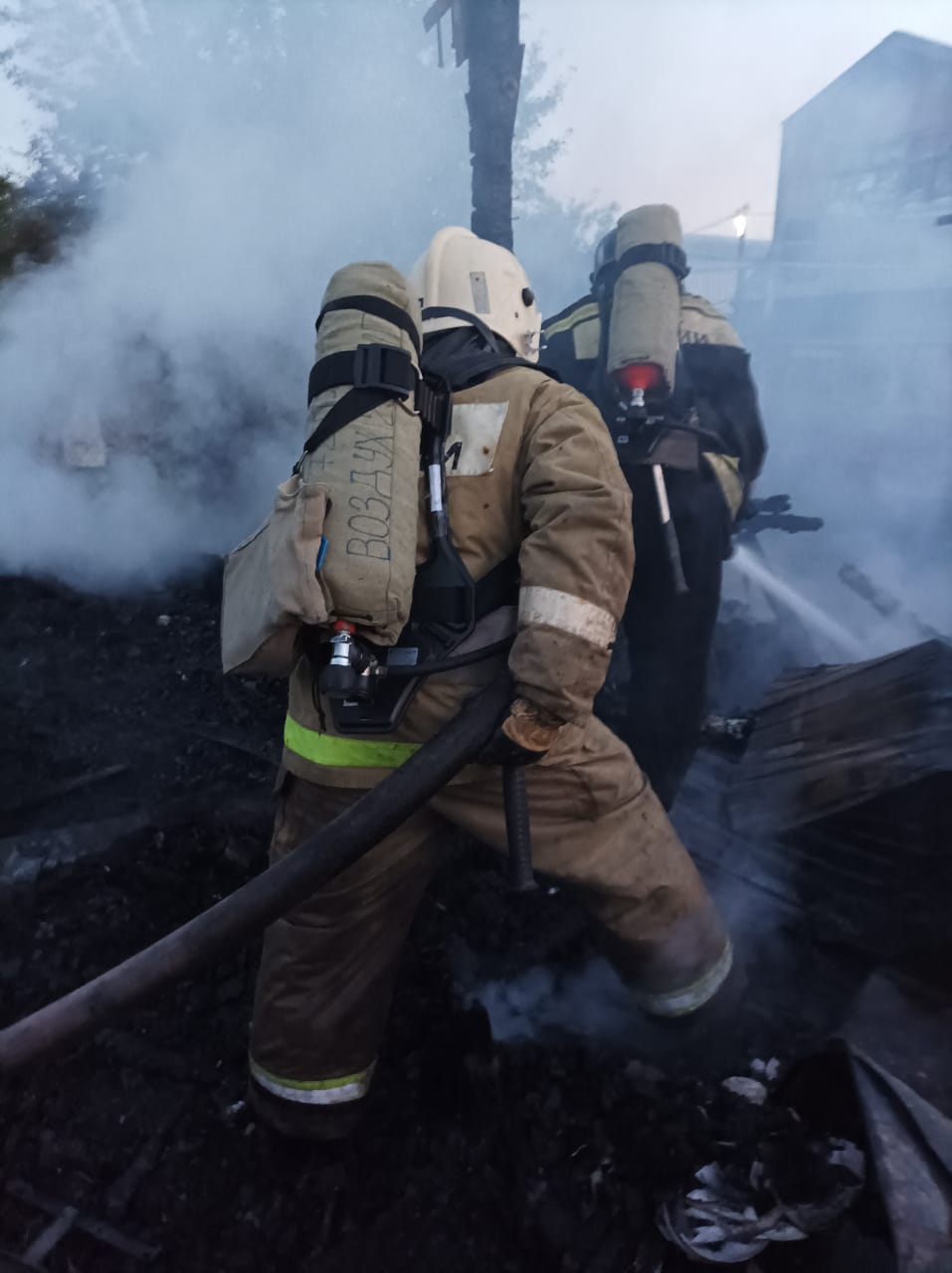 В Челнах при пожаре на даче заживо сгорели отец и дочь