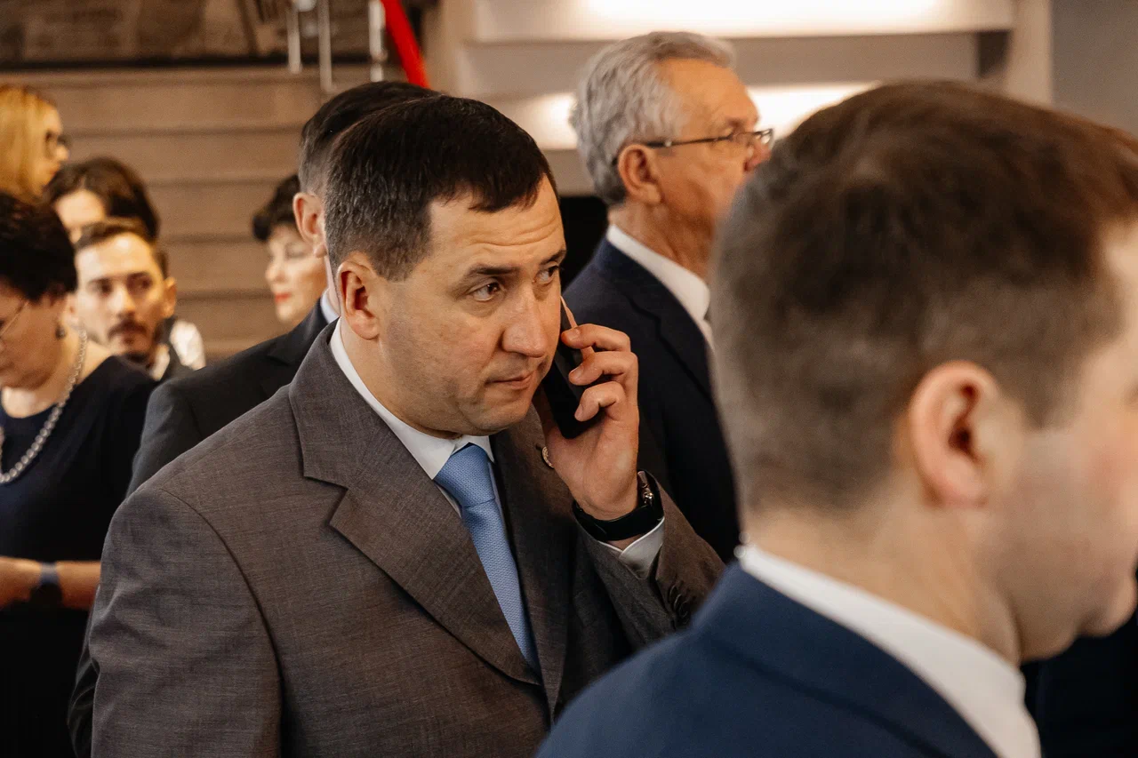 «Много замечаний и жалоб… Нигә тәртип юк? Почему нет порядка?!»