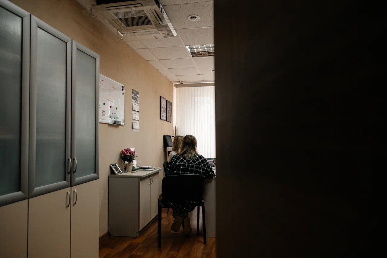 «Я старалась быть незаметной. Старалась не вспоминать всего этого. Меня сломили»