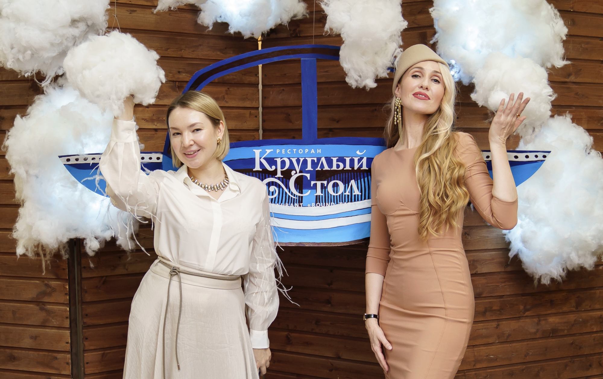 Небо, самолеты и duty free: как ресторан «Круглый стол» отметил 15-летие 
