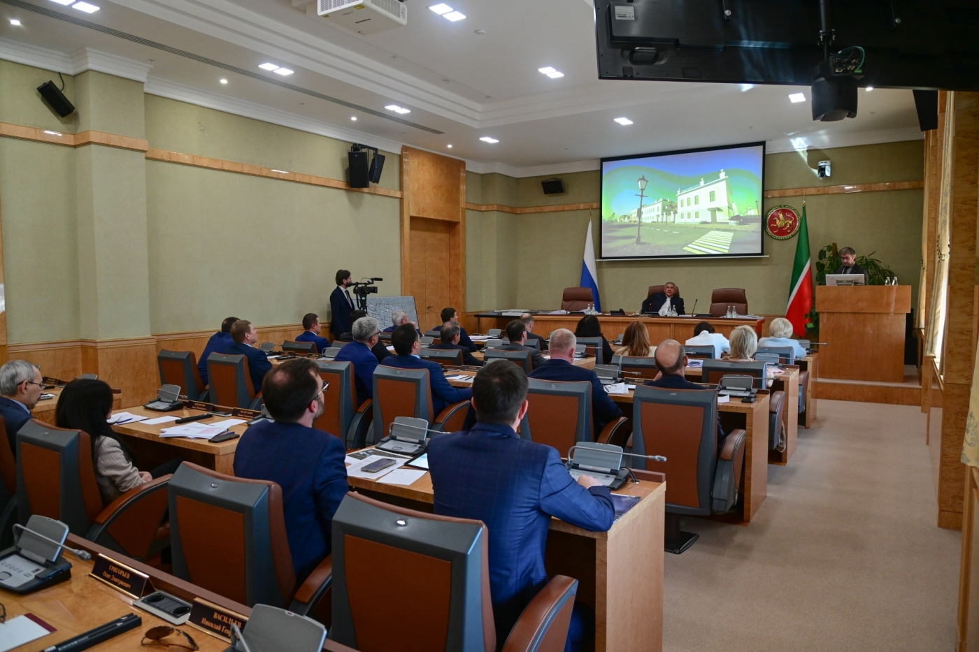 Главе Татарстана Рустаму Минниханову показали проект развития Елабуги