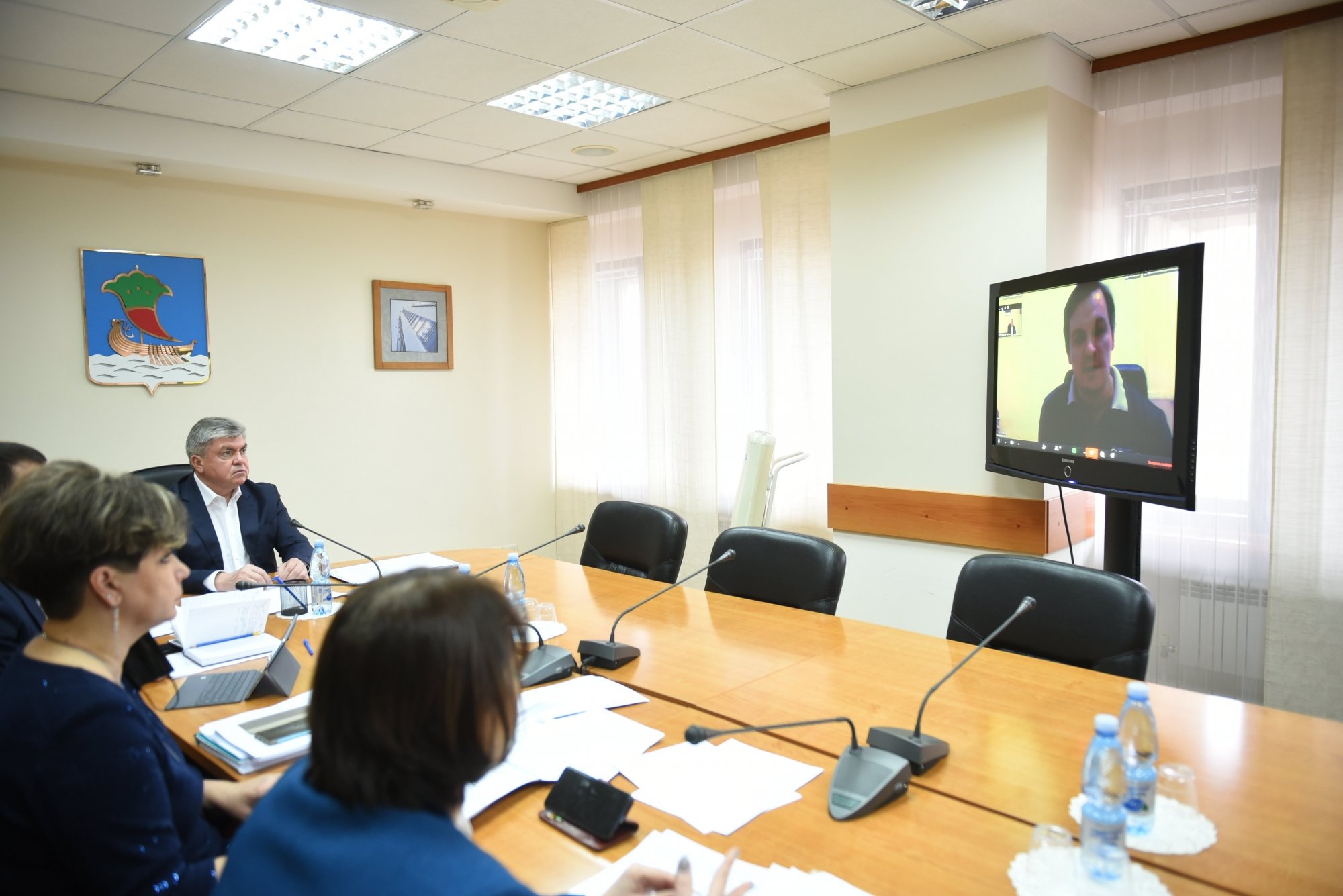 Наиль Магдеев провел онлайн совещание с бизнес-сообществом Челнов