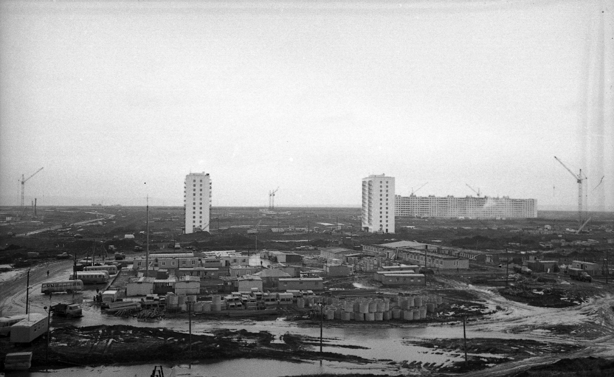 В 70-х годах челнинцы строили панельные дома в два раза медленнее москвичей В 70-х годах челнинцы строили панельные дома в два раза медленнее москвичей