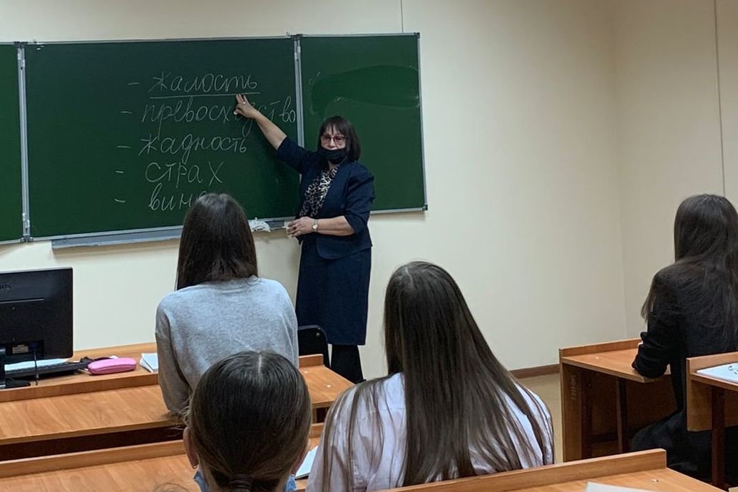 После трагедии в Перми с челнинскими студентами работают психологи