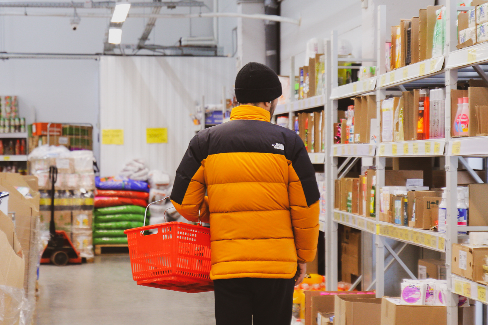 Челнинские ритейлеры наладили поставки продуктов, замершие из-за аномальных снегопадов