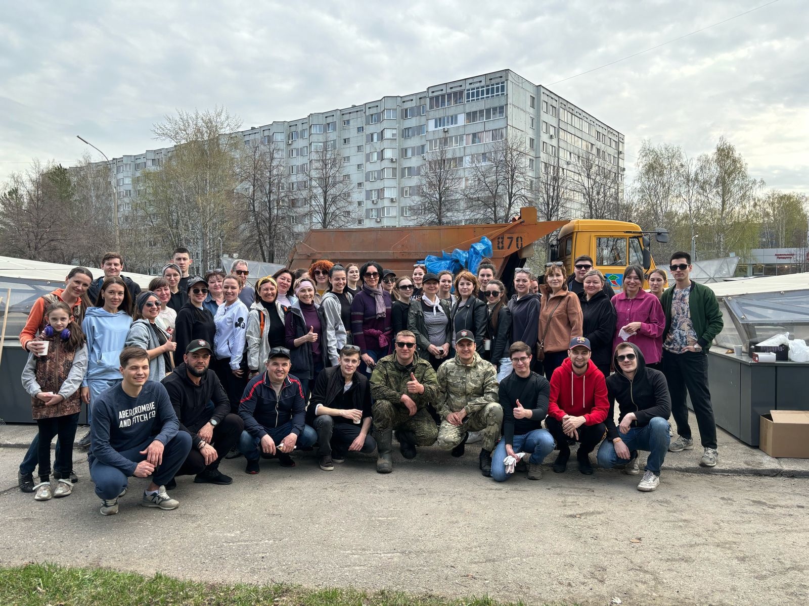 40 тысяч человек вышли на общегородской субботник в Челнах (фото)